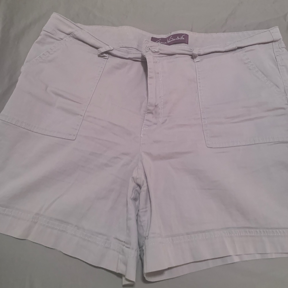 Lot of 3 pairs of Gloria Vanderbilt shorts